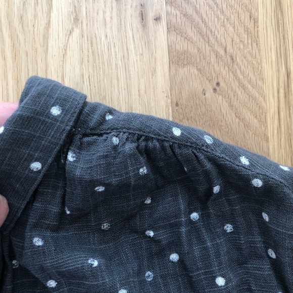 Universal Thread Button Up Blouse - Picture 2 of 3